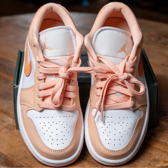 Jordan 1 low “Sunset Haze” - Picture 3 of 5